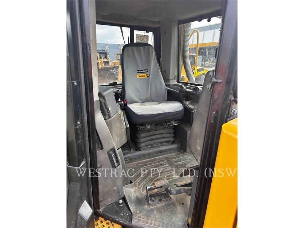 CAT D8T Vikšriniai buldozeriai