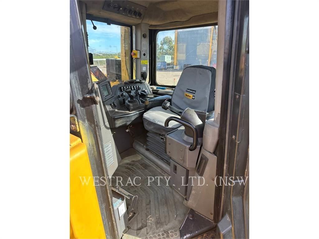 CAT D8T Vikšriniai buldozeriai