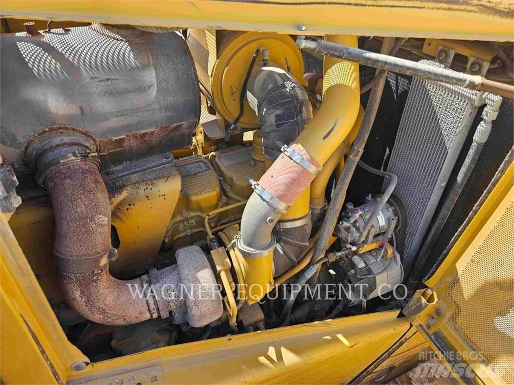 CAT D8T Vikšriniai buldozeriai