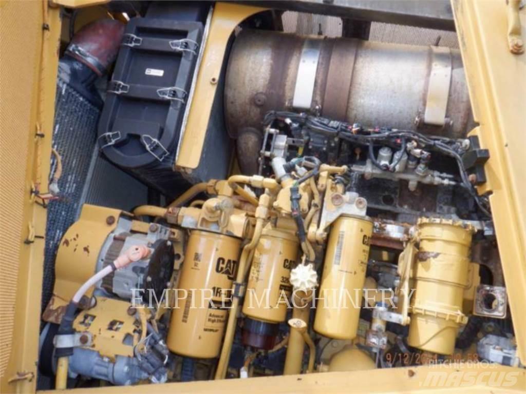 CAT D8T Vikšriniai buldozeriai