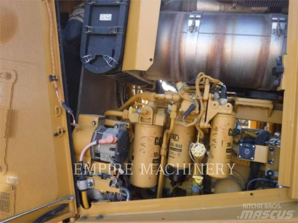 CAT D8T Vikšriniai buldozeriai