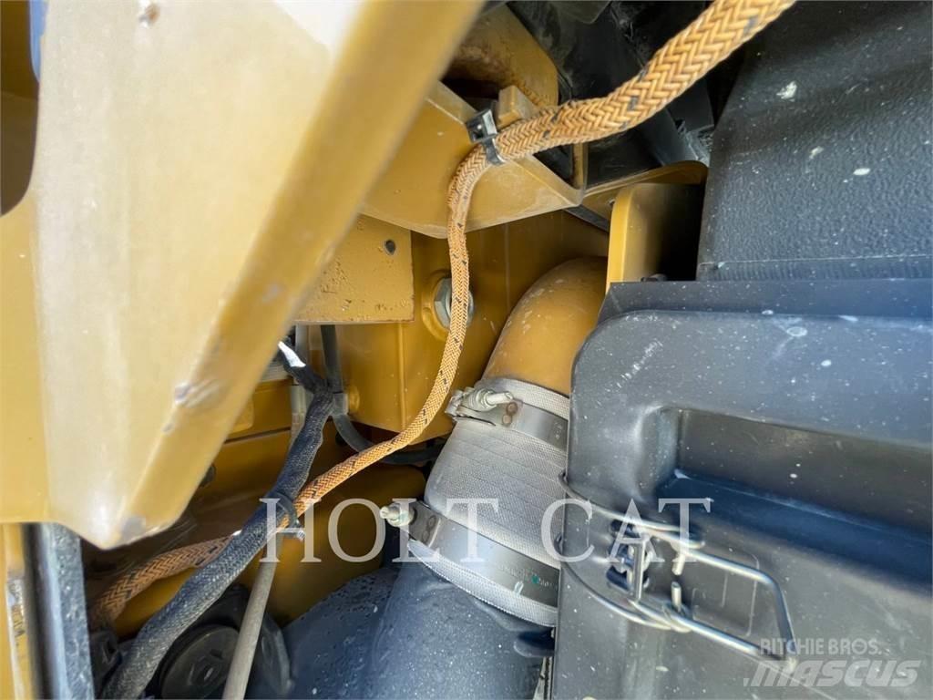 CAT D8T Vikšriniai buldozeriai