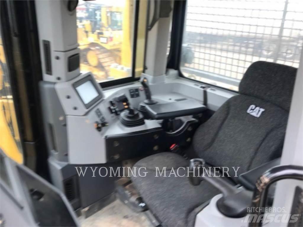 CAT D8T Vikšriniai buldozeriai