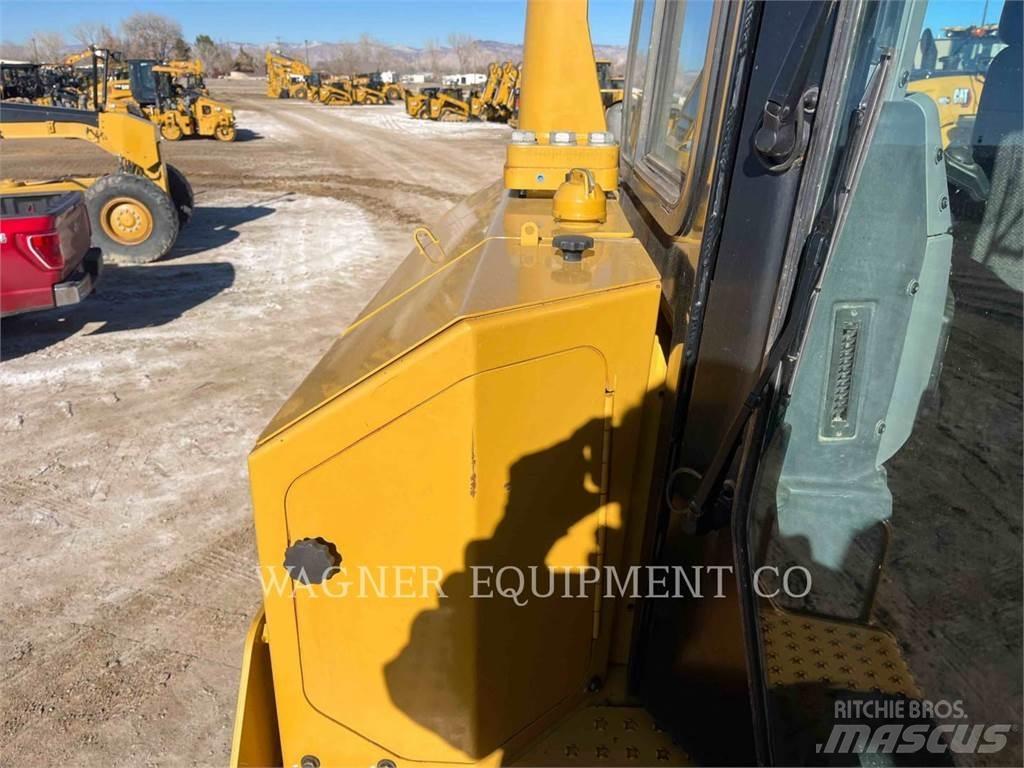 CAT D8T Vikšriniai buldozeriai