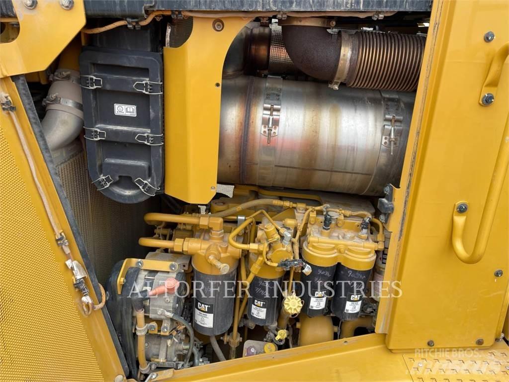 CAT D8T W Vikšriniai buldozeriai