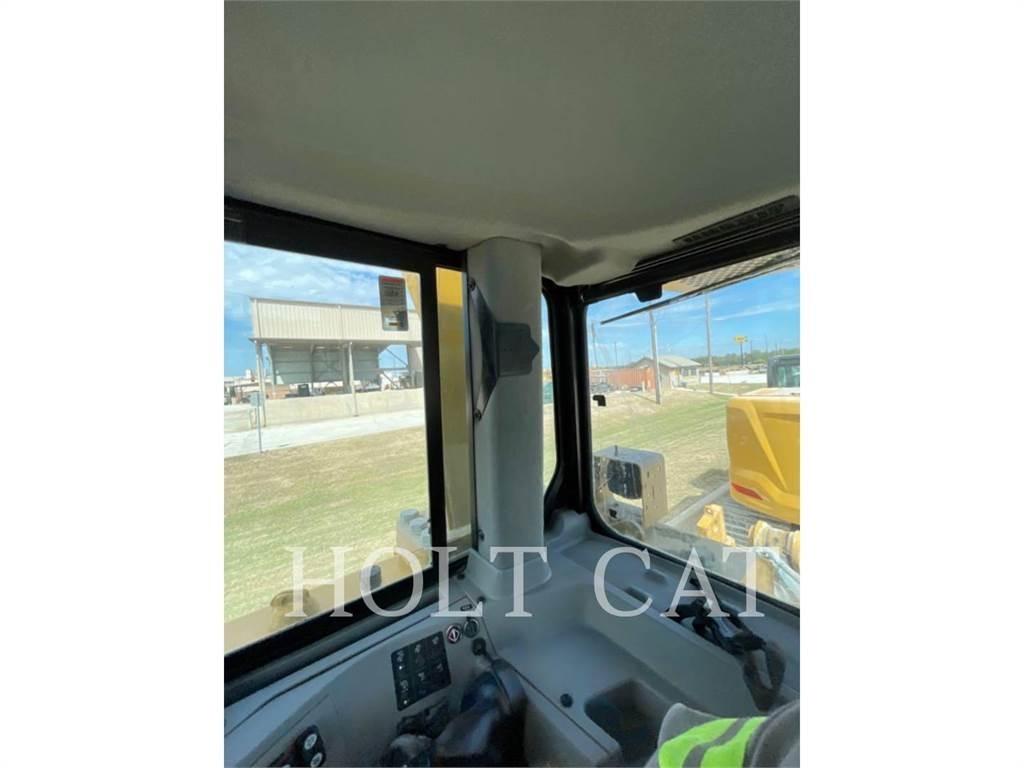 CAT D8T WHA Vikšriniai buldozeriai