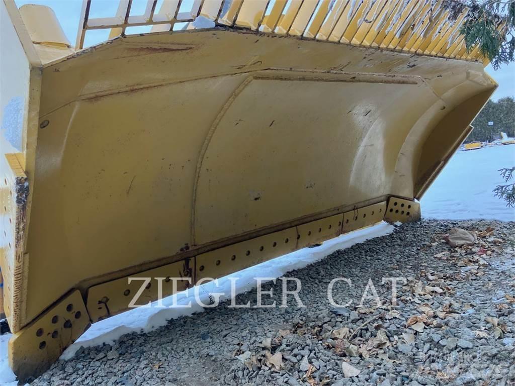 CAT D9TSUBLADE Peiliai