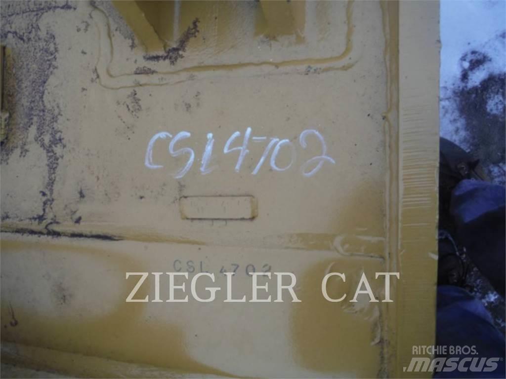 CAT D9TSUBLADE Peiliai