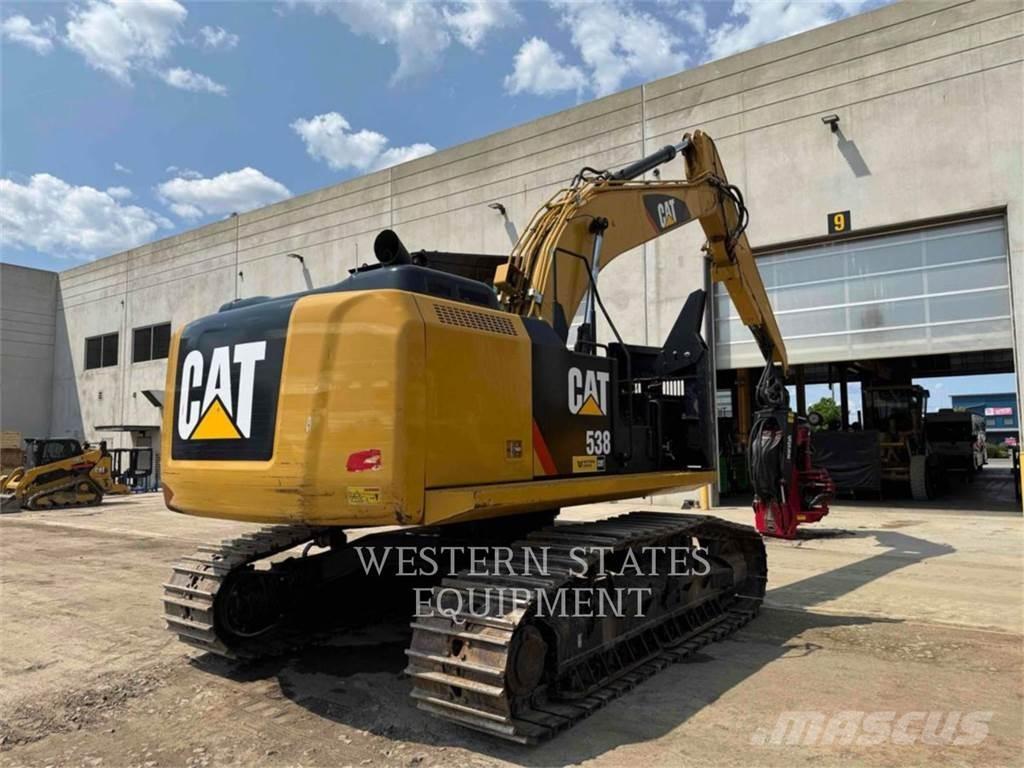 CAT FM538 Miško traktoriai