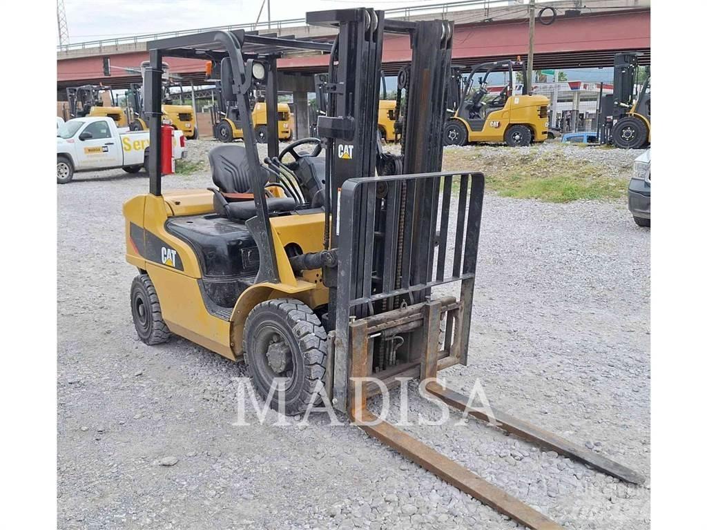 CAT LIFT TRUCKS DP25NM5 Dyzeliniai krautuvai