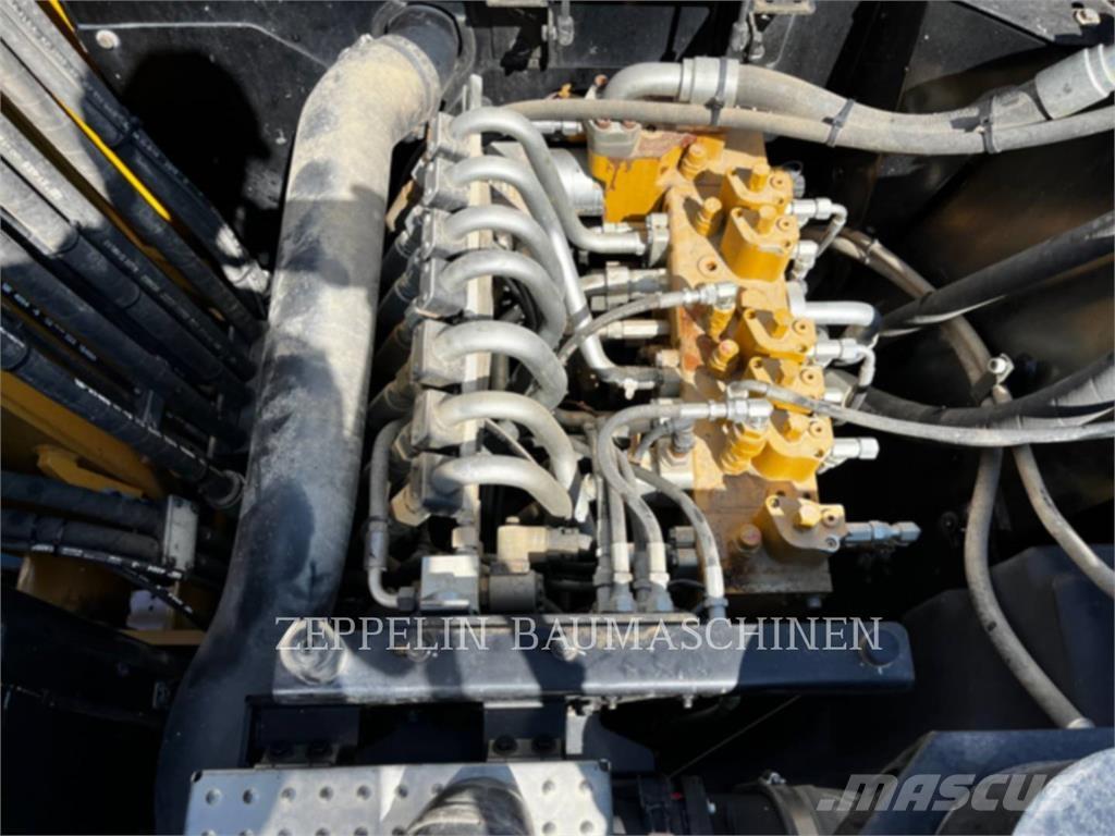 CAT M315F Ratiniai ekskavatoriai