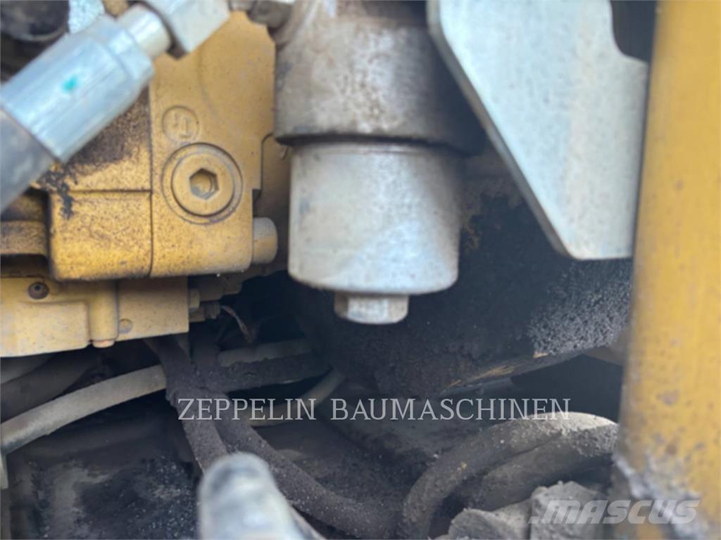 CAT M317F Ratiniai ekskavatoriai