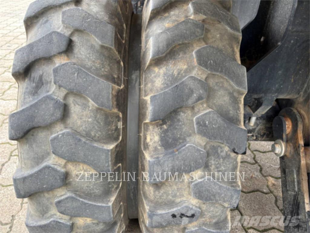 CAT M318-07A Ratiniai ekskavatoriai