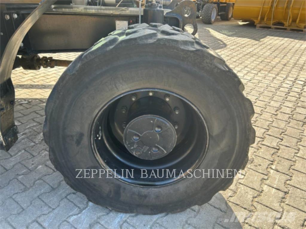 CAT M318-07A Ratiniai ekskavatoriai