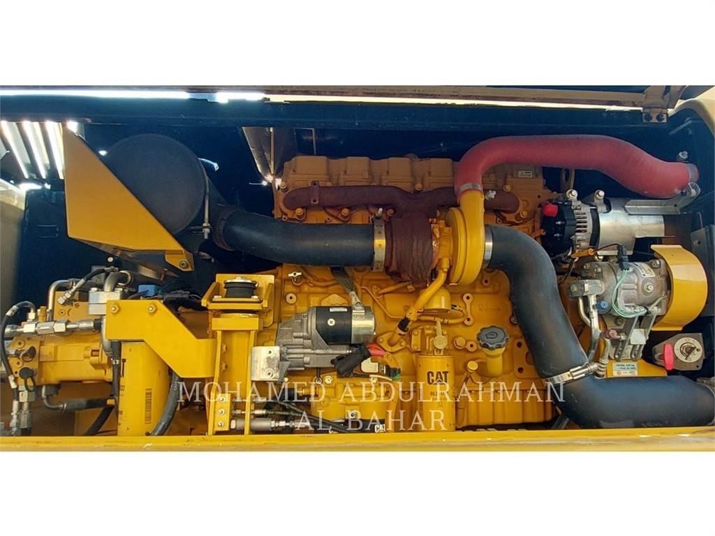 CAT M320D2 Ratiniai ekskavatoriai