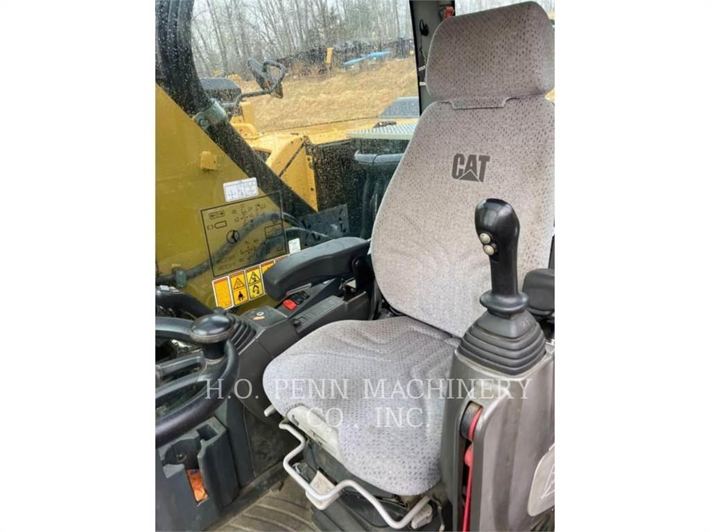 CAT M322F Ratiniai ekskavatoriai