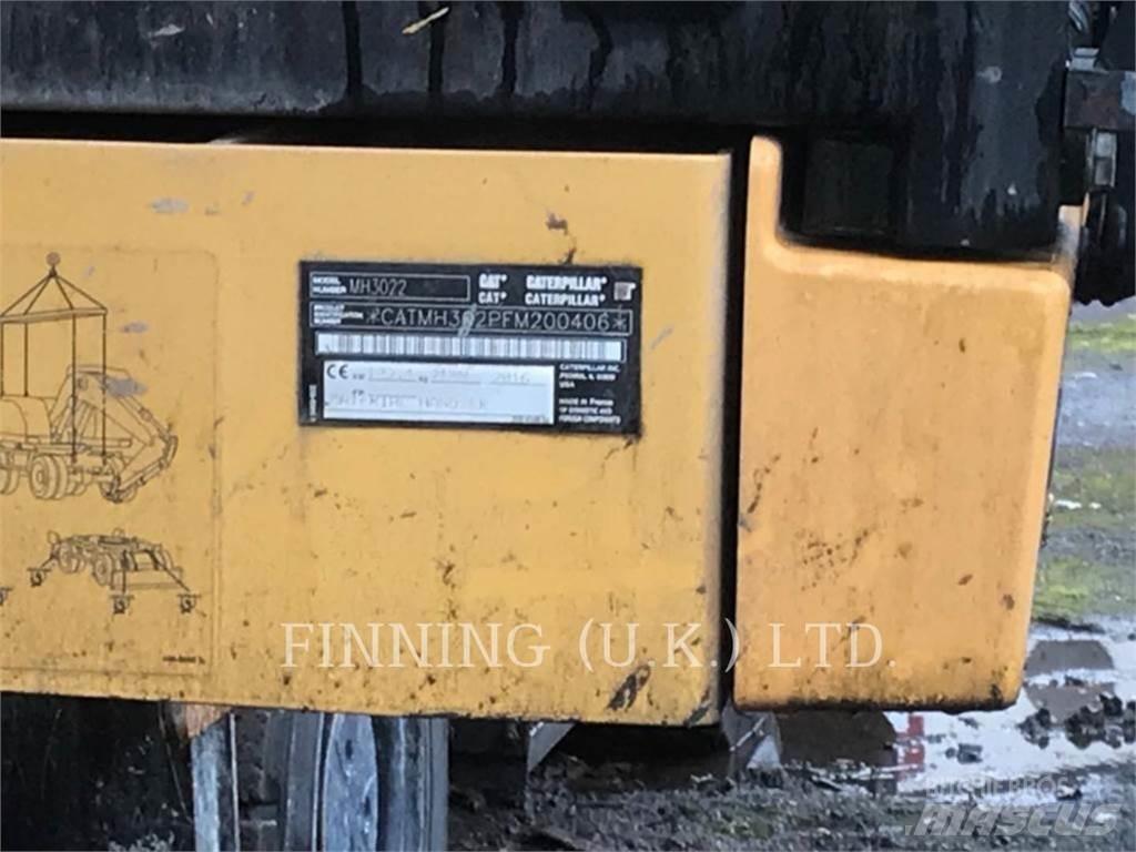 CAT MH3022 Vikšriniai ekskavatoriai