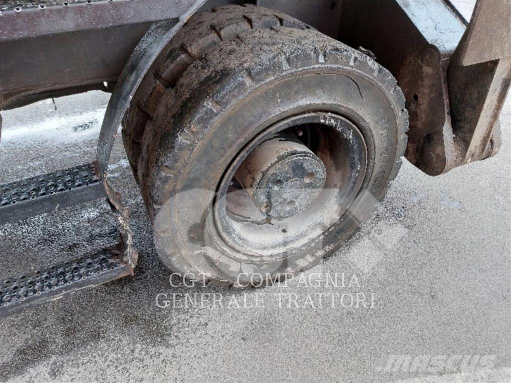 CAT MH3022 Ratiniai ekskavatoriai