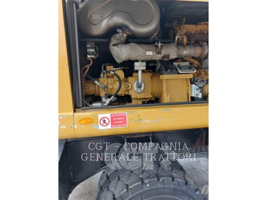 CAT MH3024 Ratiniai ekskavatoriai