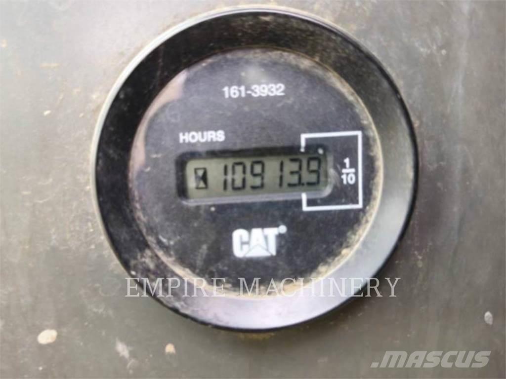 CAT MH3059 Vikšriniai ekskavatoriai
