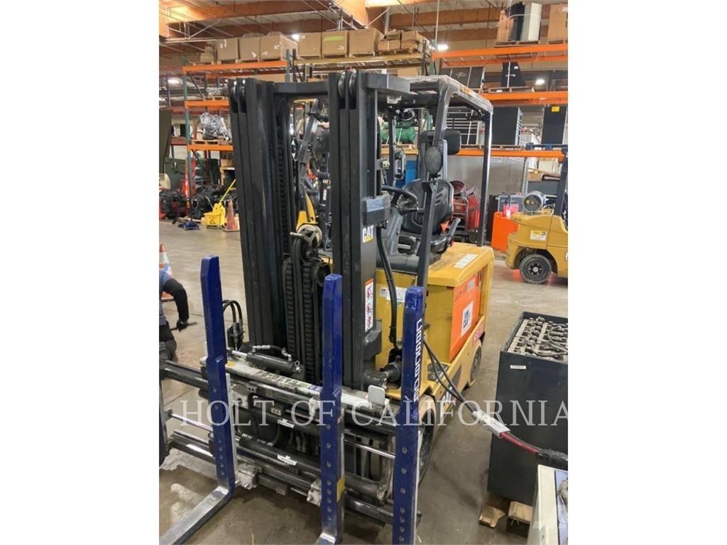 CAT MITSUBISHI EC30N2 Elektriniai šakiniai krautuvai