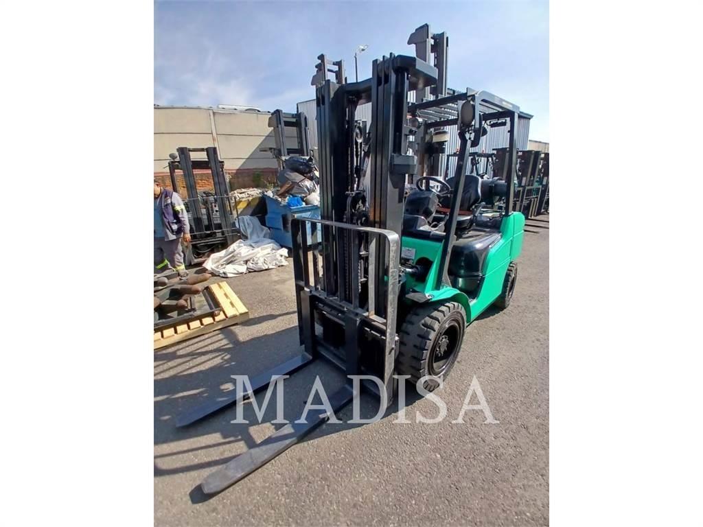 CAT MITSUBISHI FG30N-LP Šakiniai krautuvai - Kita
