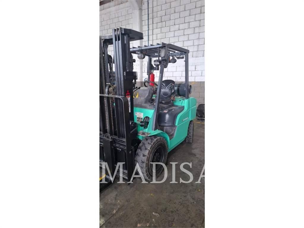 CAT MITSUBISHI FG30N-LP Šakiniai krautuvai - Kita