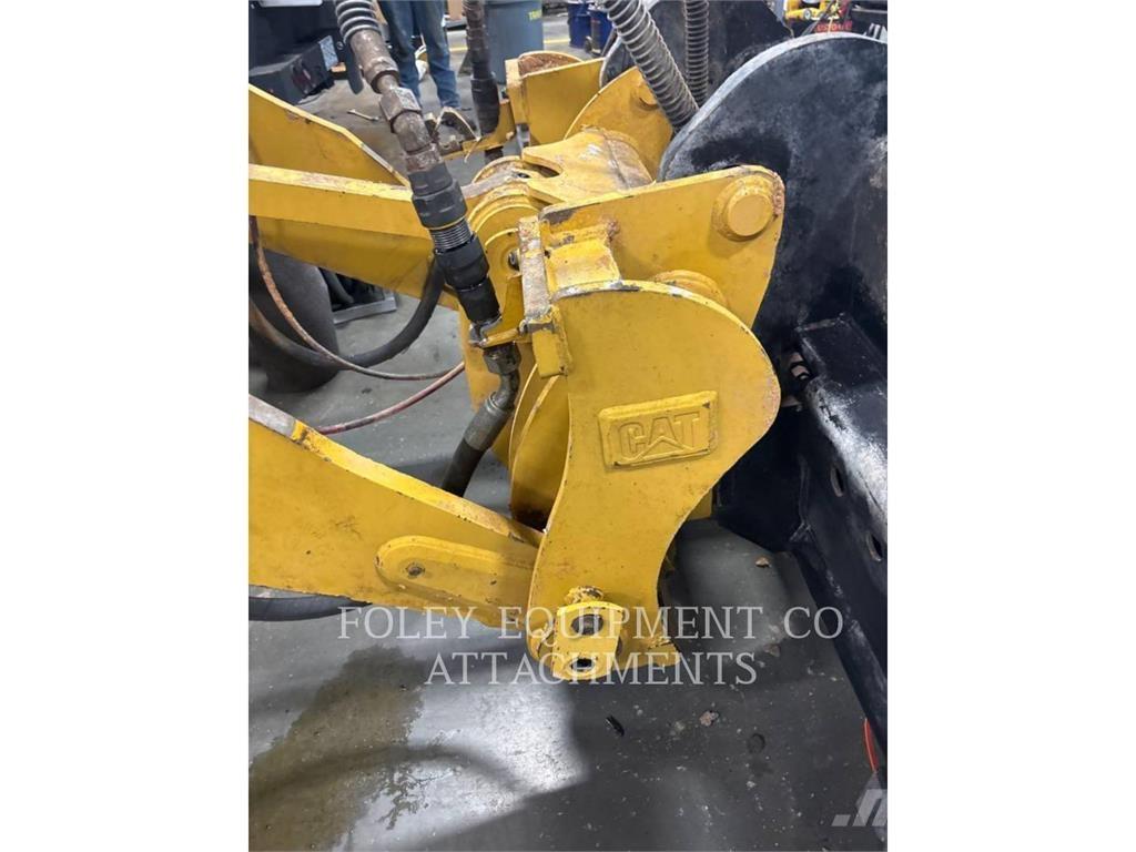 CAT QC930MT Naudoti ratiniai krautuvai
