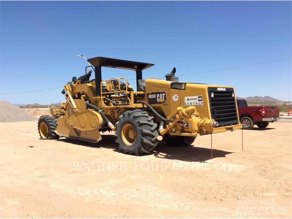 CAT RM-300 Asfalto perdirbimo technika