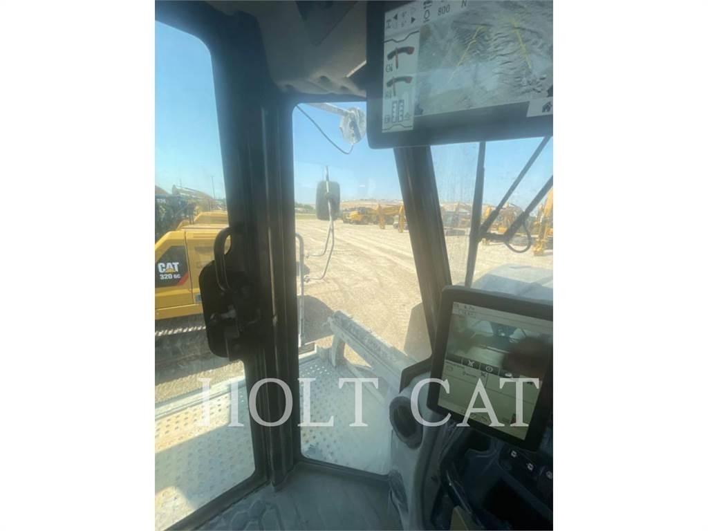 CAT RM400 Asfalto perdirbimo technika