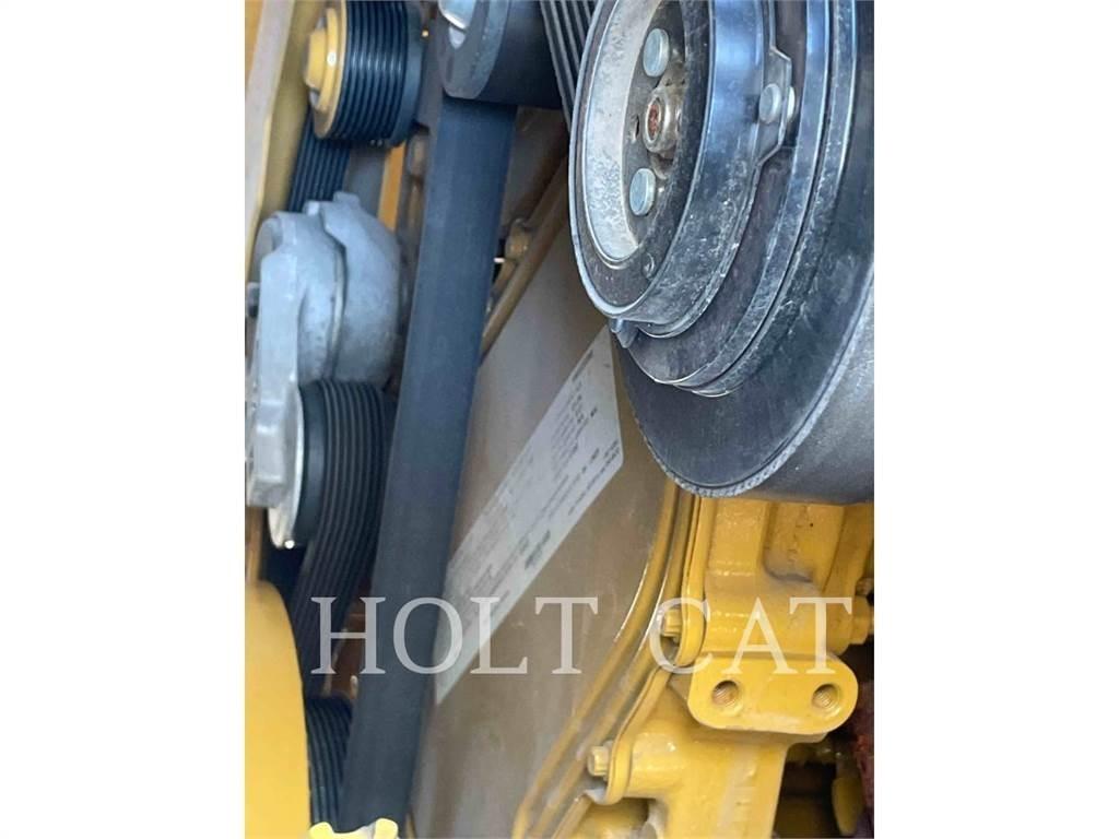 CAT RM400 CAB Asfalto perdirbimo technika
