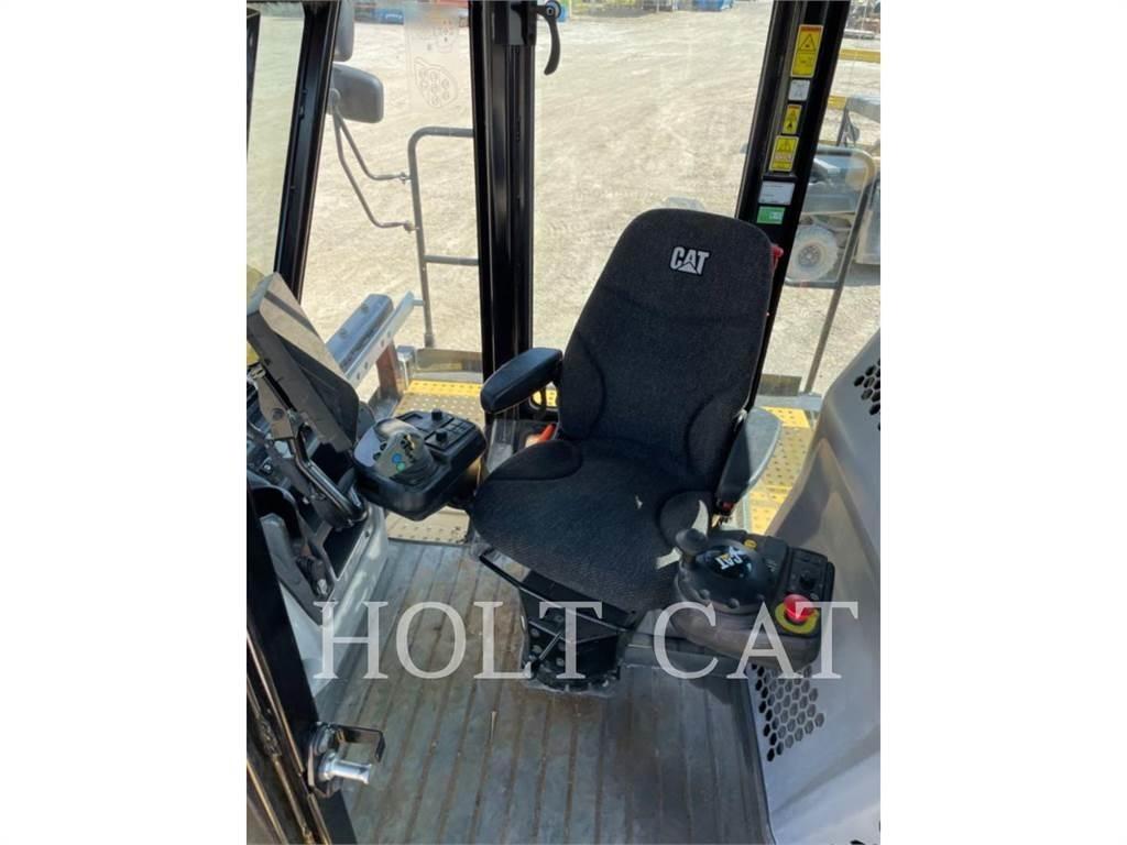 CAT RM400 CAB Asfalto perdirbimo technika