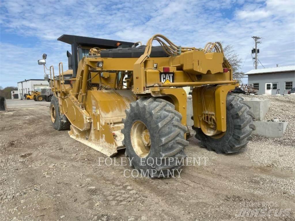 CAT RM500 Asfalto klotuvai