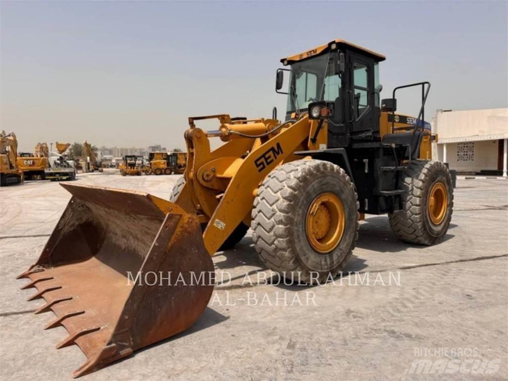 CAT SEM655D Naudoti ratiniai krautuvai
