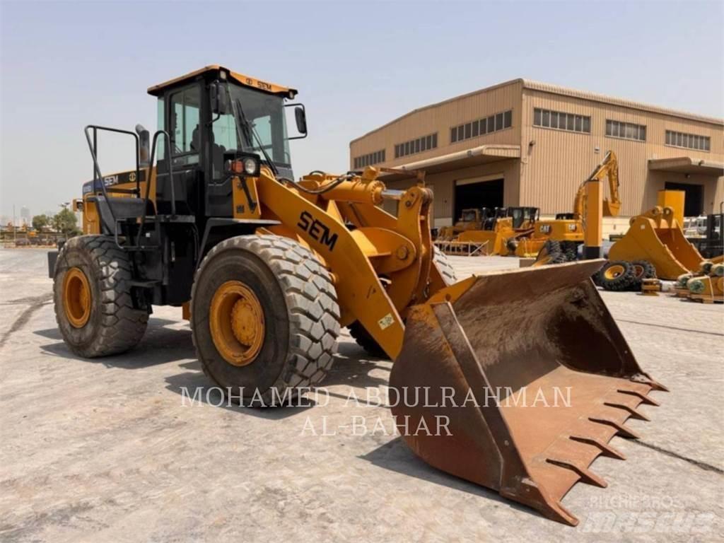CAT SEM655D Naudoti ratiniai krautuvai