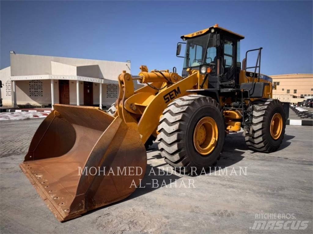 CAT SEM660D Naudoti ratiniai krautuvai