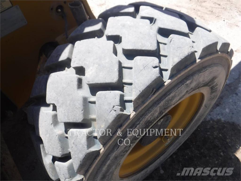 CAT TH255 Teleskopiniai krautuvai