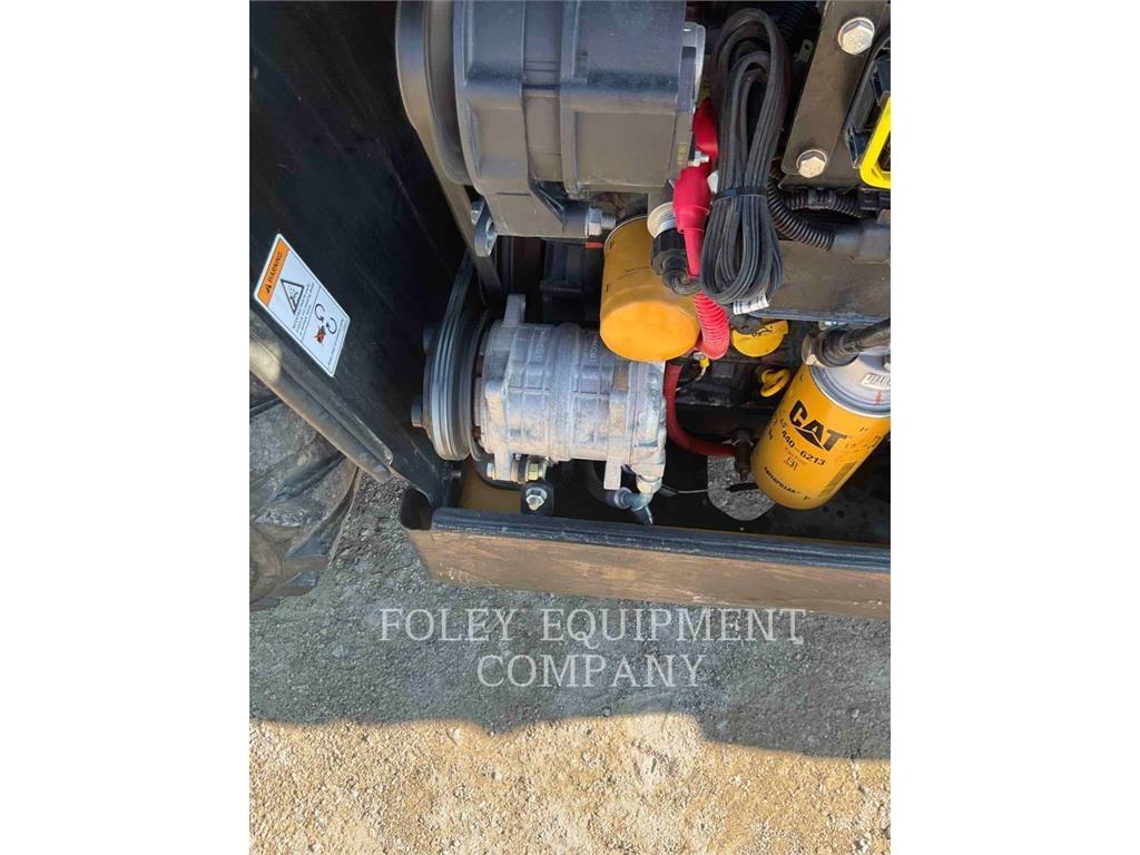 CAT TH255CC Teleskopiniai krautuvai