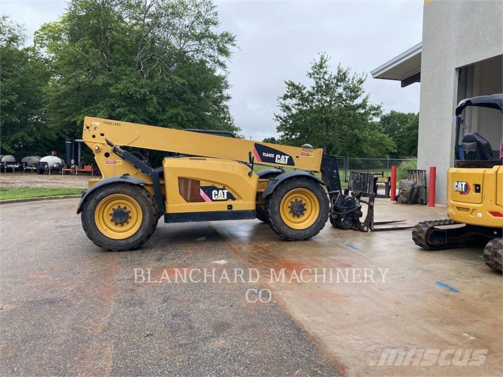 CAT TL 642 C Teleskopiniai krautuvai