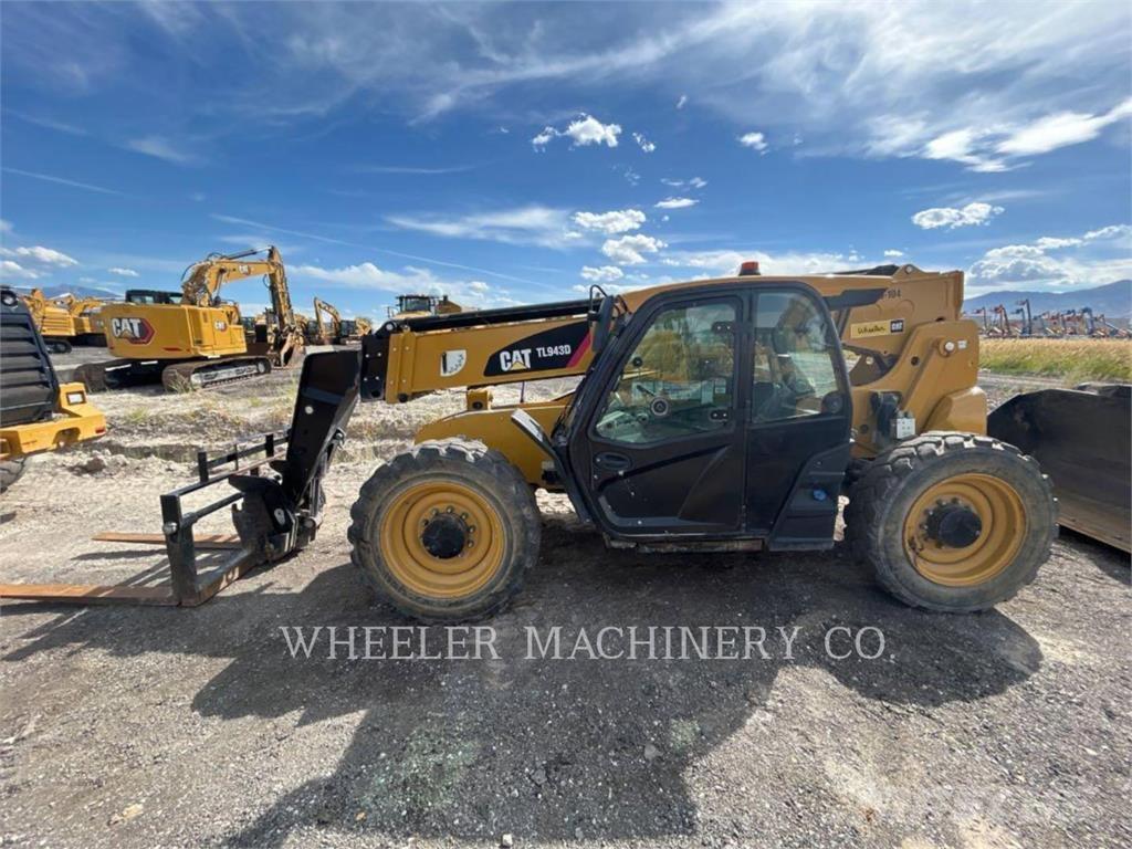 CAT TL943D CB Teleskopiniai krautuvai