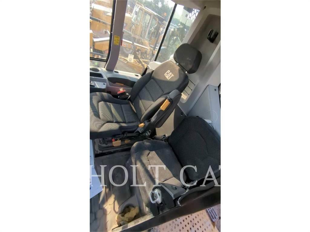CAT W00 740GC Automobilinės cisternos