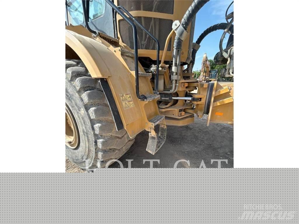 CAT W00 740GC Automobilinės cisternos