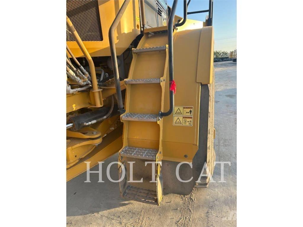 CAT W00 740GC Automobilinės cisternos