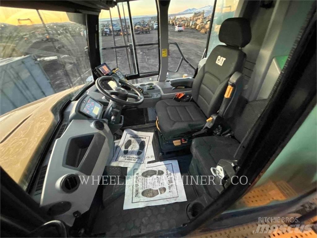 CAT WT 740 GC Automobilinės cisternos