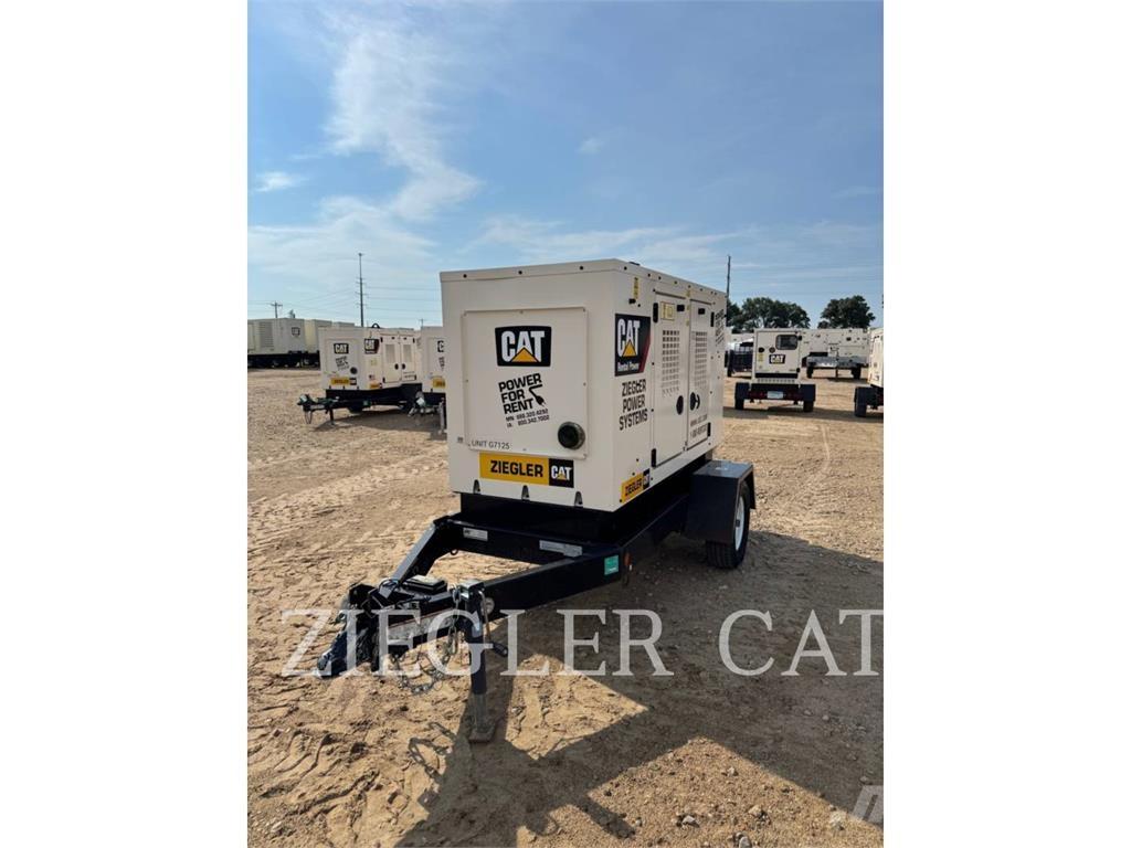 CAT XQ 35 Kiti generatoriai