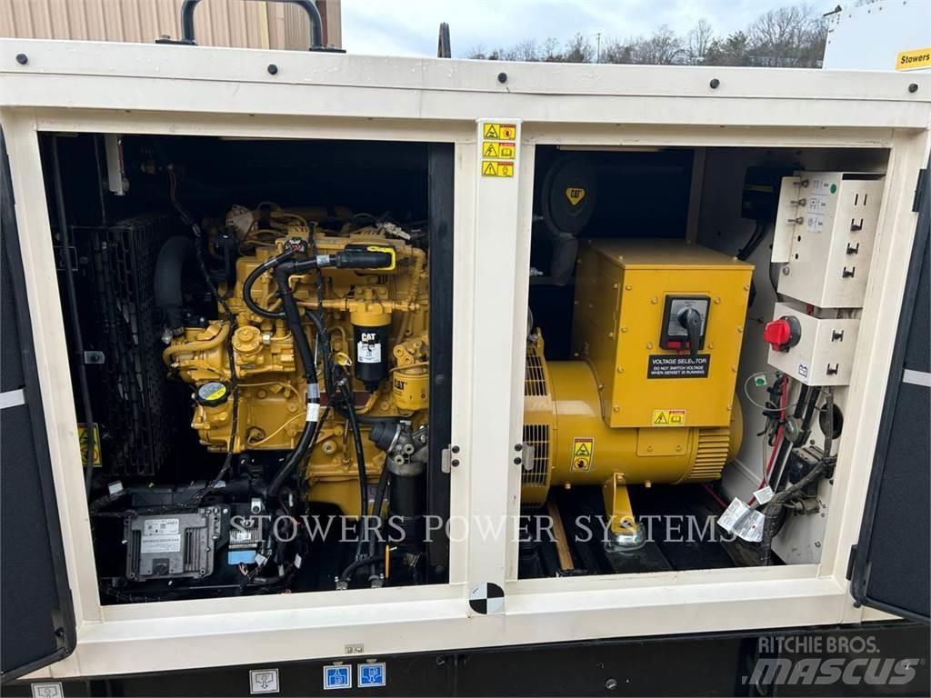 CAT XQ-60 48KW Kiti generatoriai