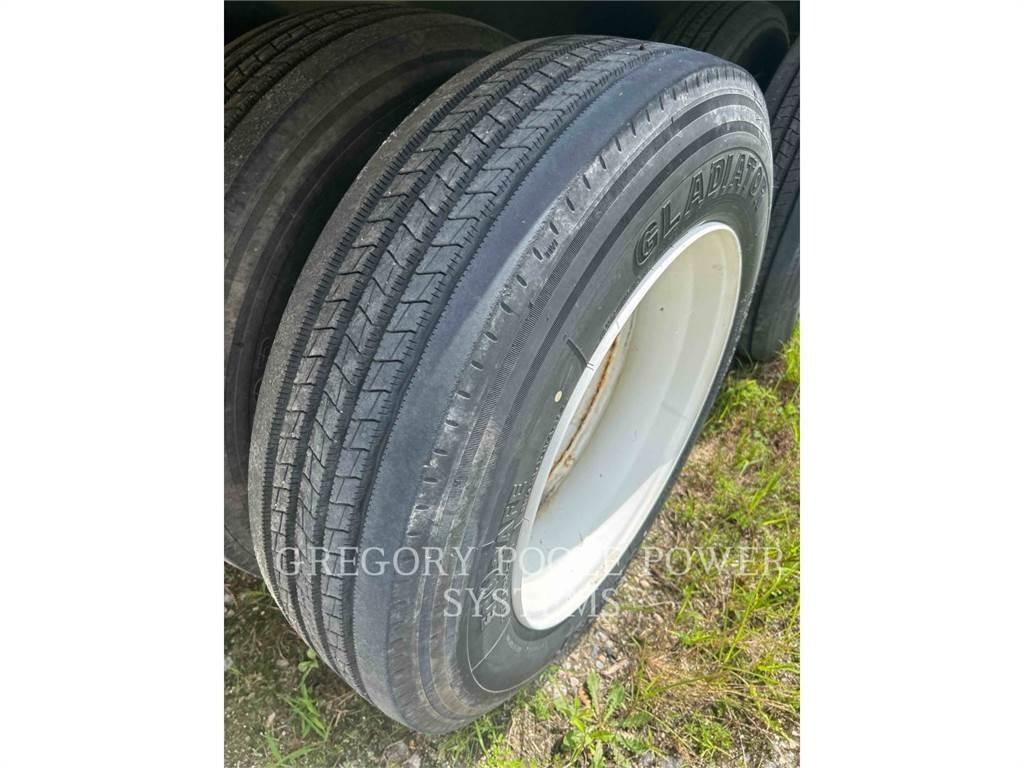 CAT XQ500 STEP DECK Kiti generatoriai