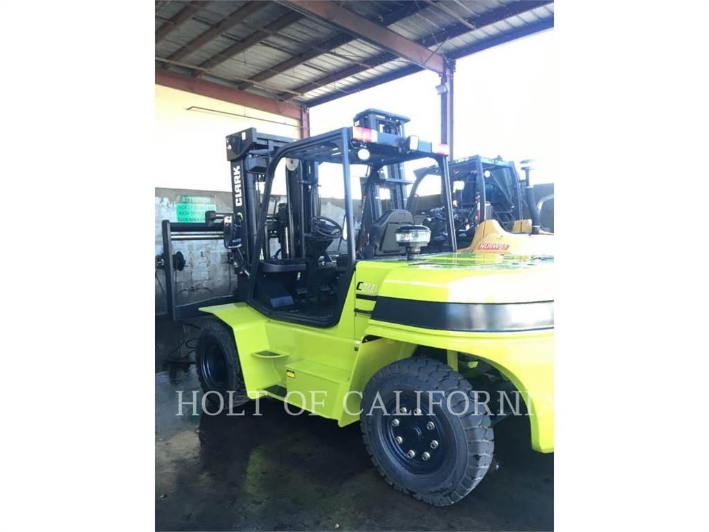 Clark C70D Dyzeliniai krautuvai