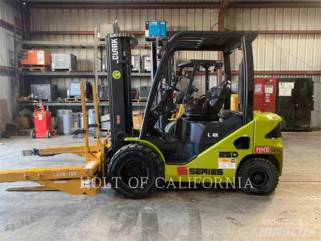 Clark S25D Dyzeliniai krautuvai