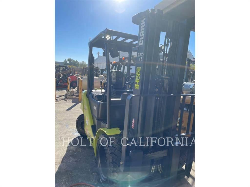 Clark S30D Dyzeliniai krautuvai